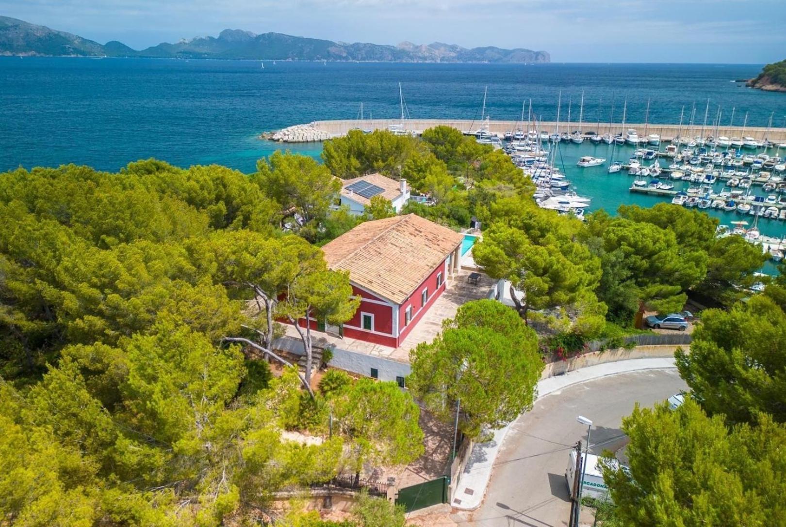 Atemberaubende Mit Meerblick Und Pool Ferienhaus