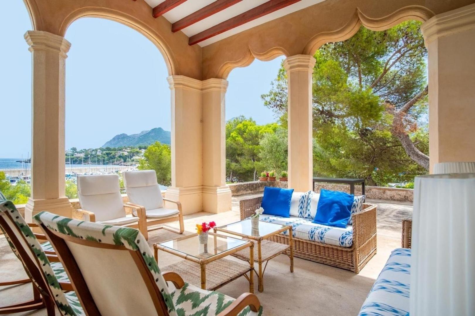 Atemberaubende Mit Meerblick Und Pool Ferienhaus